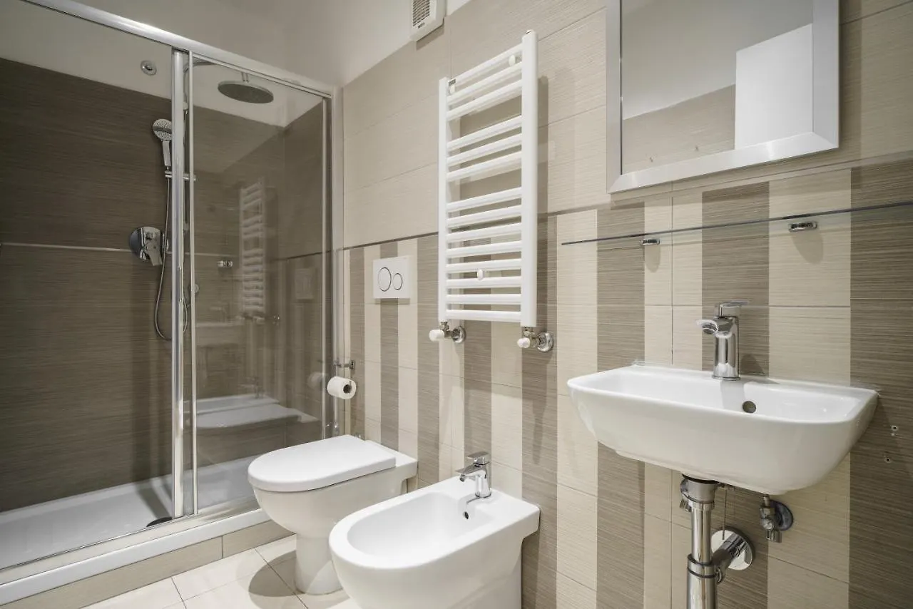 Dreamynest Quattro Cantoni - 2 Bdr Vicino Il Colosseo Rome